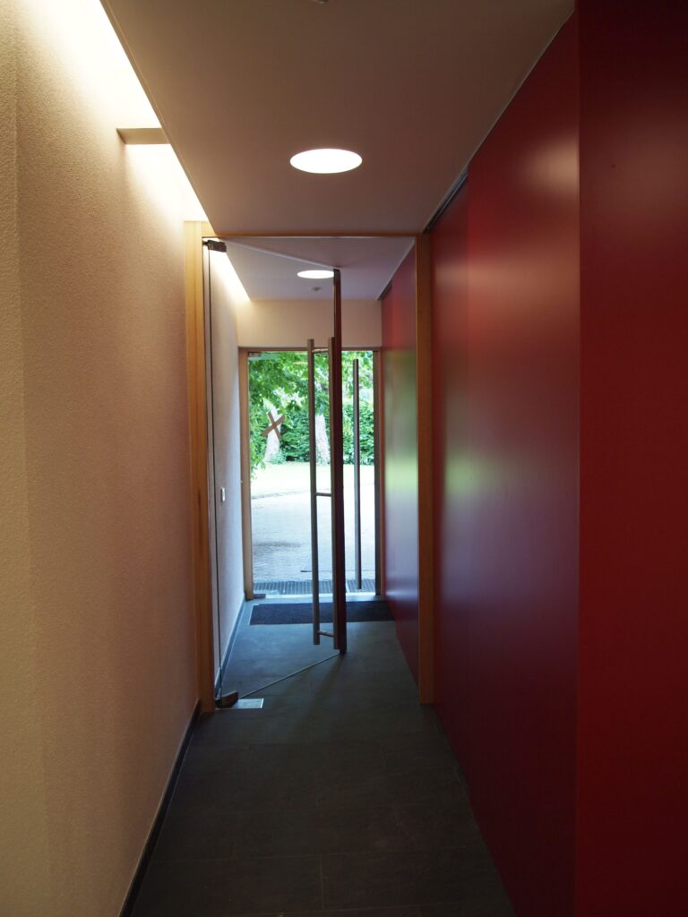 Gang mit verbesserter Beleuchtung St Suso Konstanz